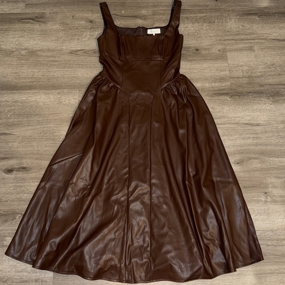 ❤️‍🔥Firm Price❤️‍🔥Wayf Chocolate Brown Midi Dress - Picture 5 of 10